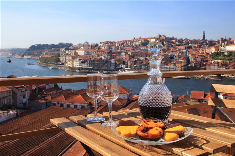 Bezauberndes Porto und liebliches Douro Tal ©Diana Rui/adobestock